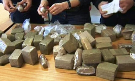 Saisie de douze tonnes de résine de cannabis à Témara.