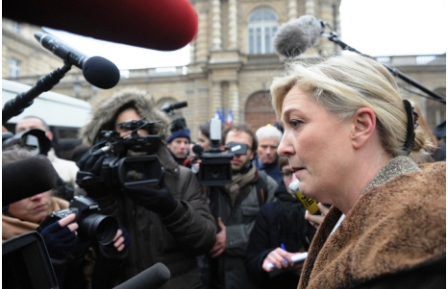 Marine Le Pen poursuit l'auteur d'un livre sur le FN