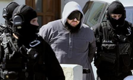 Le chef du groupe salafiste Forsane Alizza transféré à Paris