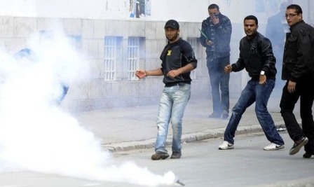 Tunisie: des blessés lors de la dispersion d'une manifestation de chômeurs