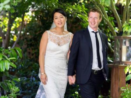 Le patron de Facebook annonce son mariage sur...Facebook