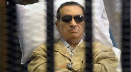 Hosni Moubarak déclaré cliniquement mort