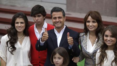 Enrique Pena Nieto élu nouveau président du Mexique