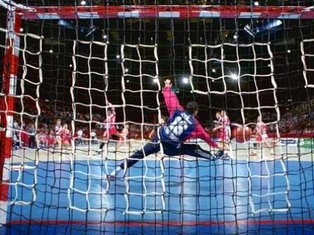 Handball: suspension à vie de plusieurs joueurs pour «comportements anti sportifs»