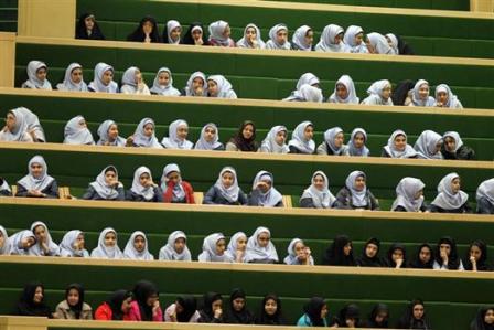 Les étudiantes iraniennes n'ont plus le droit d'assister à 77cours