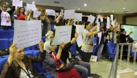 Des associations féminines manifestent contre  Hakkaoui et Benkirane
