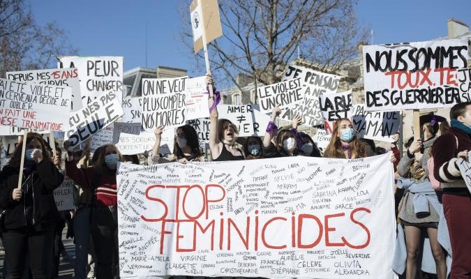 Féminicides en France : 102 femmes tuées en 2020