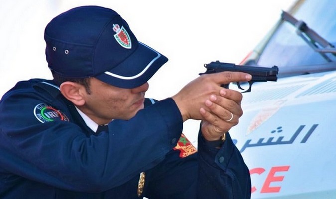 Laâyoune: un policier contraint d'utiliser son arme pour interpeller un chauffard ayant mis en danger des citoyens et policiers