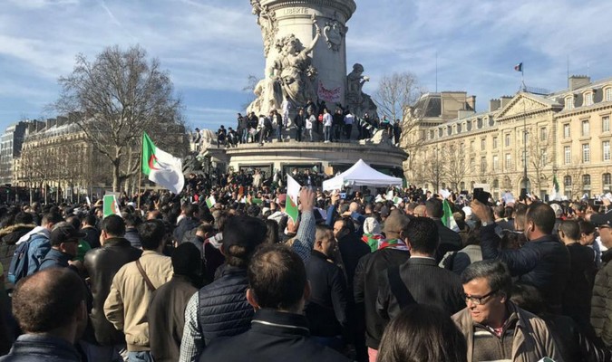 Paris : protestation contre un 5ème mandat du président Bouteflika
