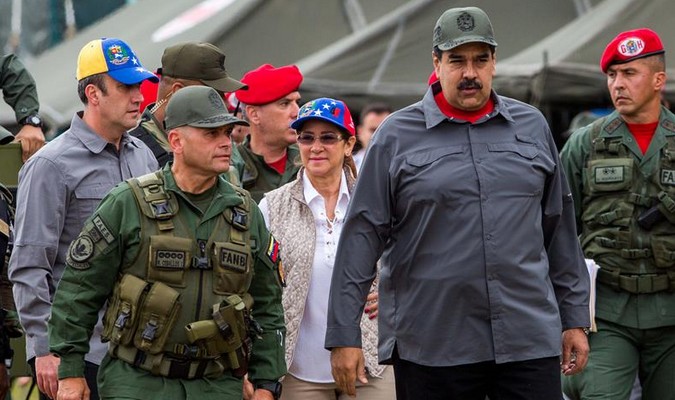 Venezuela: Maduro et des ministres soupçonnés de crimes contre l'humanité