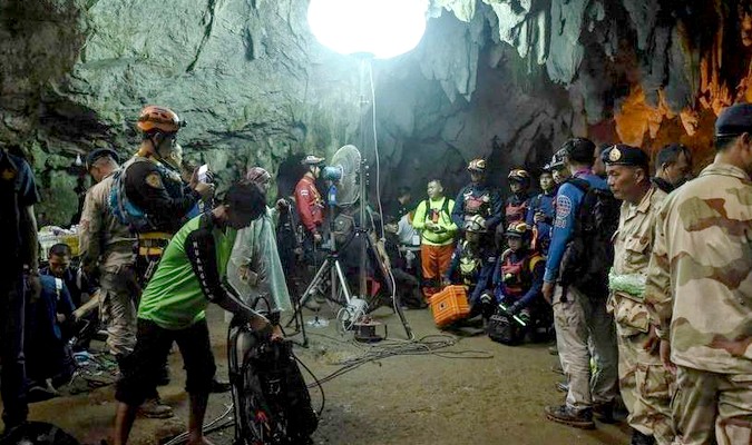 12 enfants et leur coach de foot bloqués dans une grotte au nord de la Thaïlande
