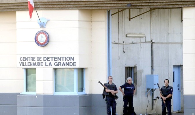 Deux surveillants d'une prison du nord-ouest de la France gravement blessés par un détenu «radicalisé»