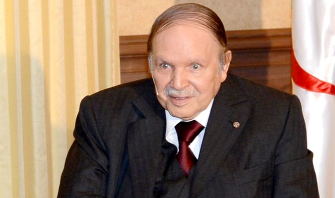Bouteflika à Genève pour des "contrôles médicaux périodiques"