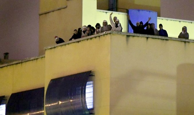 Des immigrés Algériens s'évadent d'un centre de détention à Madrid