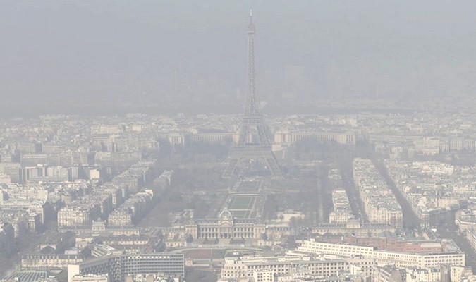 Pollution: vivre à Paris pendant 1 an équivaut à fumer 183 cigarettes !