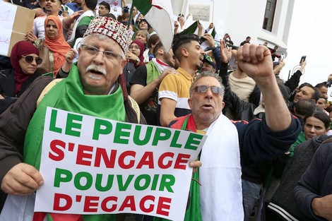 Algérie: Quatrième vendredi de manifestations populaires contre le pouvoir