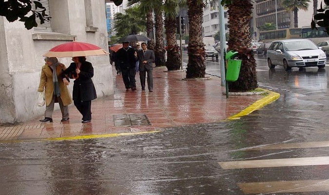 Alerte météo: Fortes pluies et puissantes rafales de vent mardi et mercredi