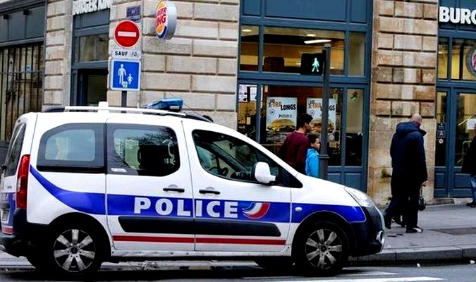 Attaque au couteau contre six passants à Paris
