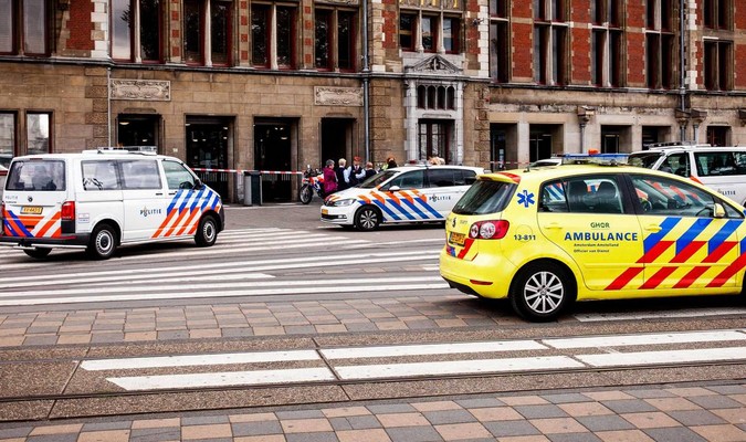 Attaque au couteau à Amsterdam: L'assaillant "avait une motivation terroriste"