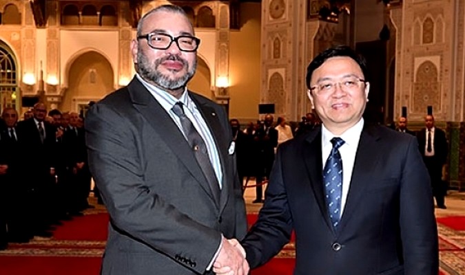 SM le Roi reçoit à Casablanca le président du groupe chinois “BYD Auto Industry”
