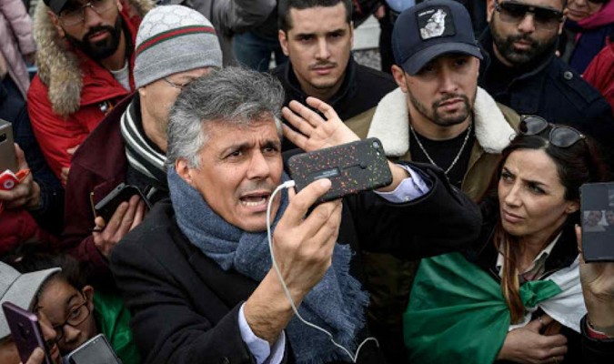 L'opposant algérien Rachid Nekkaz interpellé à Genève dans l'hôpital du président Bouteflika