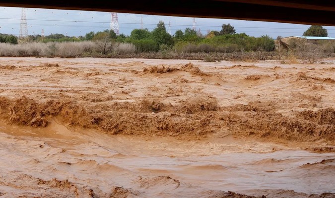 Taza: sauvetage de cinq fermiers encerclés par les eaux de l’oued Al-Hadr