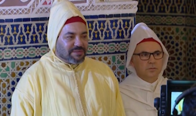 S.M. le Roi accomplit la prière de l’Aïd Al-Fitr et reçoit les vœux en cette heureuse occasion(Vidéo)