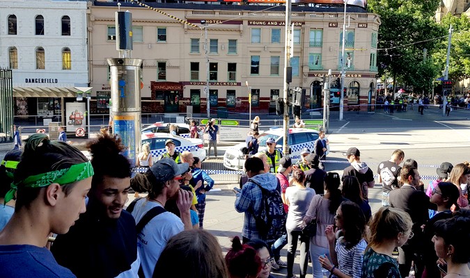 Australie: Une voiture fauche des piétons à Melbourne(Vidéo+Photos)