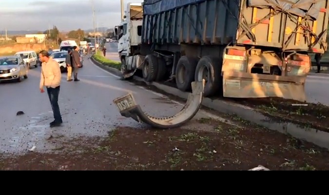 Rocade Rabat-Salé: un camion percute plusieurs voitures (+vidéo)