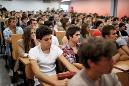 Les mesures d'austérité n'épargnent pas les étudiants marocains en Espagne