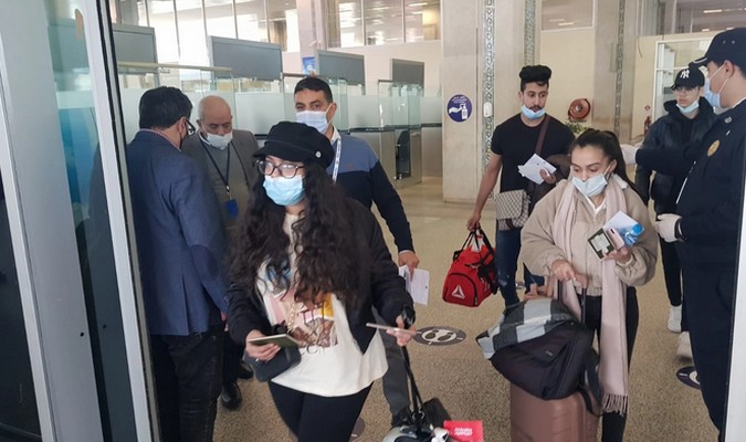Tanger: arrivée du premier vol de rapatriement des Marocains résidant en Ukraine