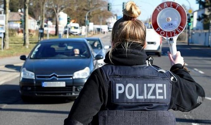 Allemagne : deux policiers abattus par balles